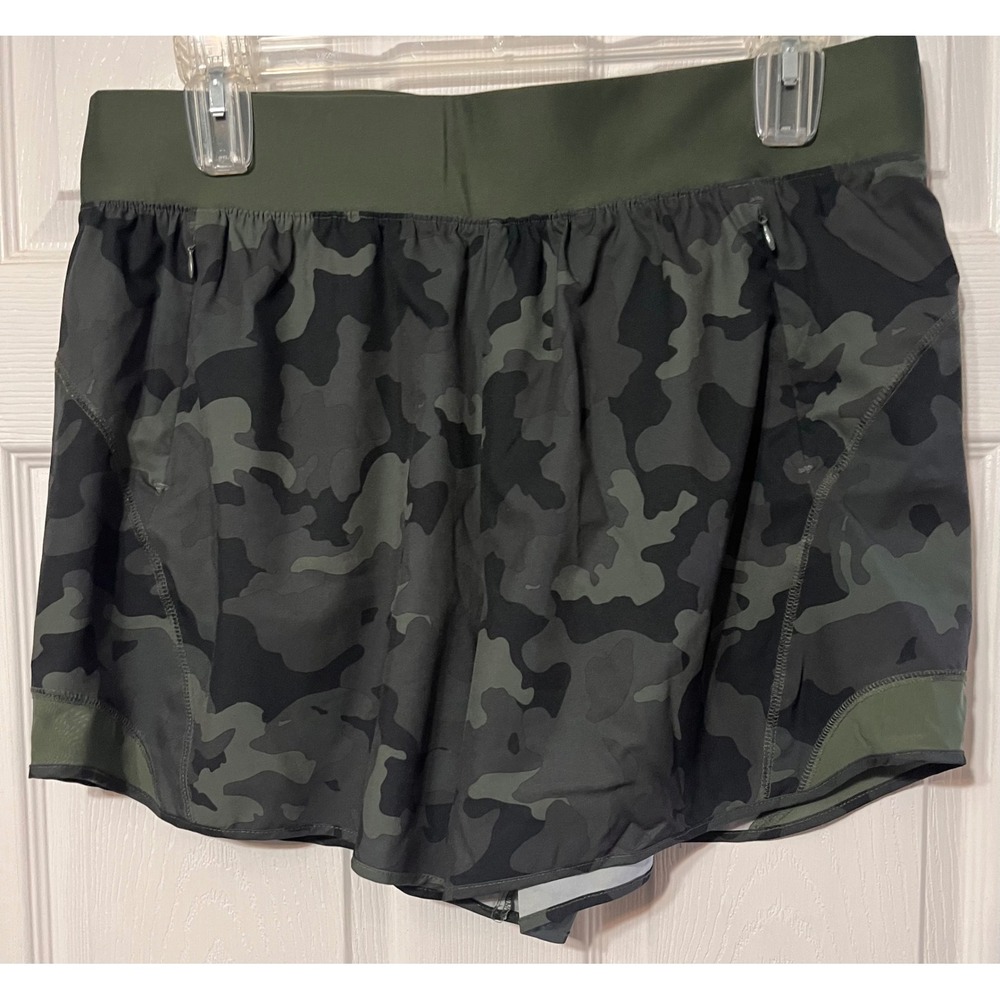 Tek Gear Womens Plus 1X Camo Workout Shorts Green Camouflage Zipper Pockets Mesh